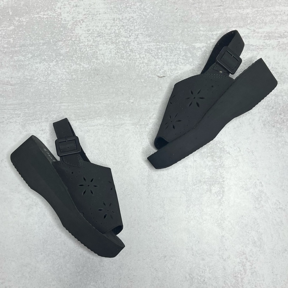 90’s/Y2K Unlisted Black Chunky Sandals